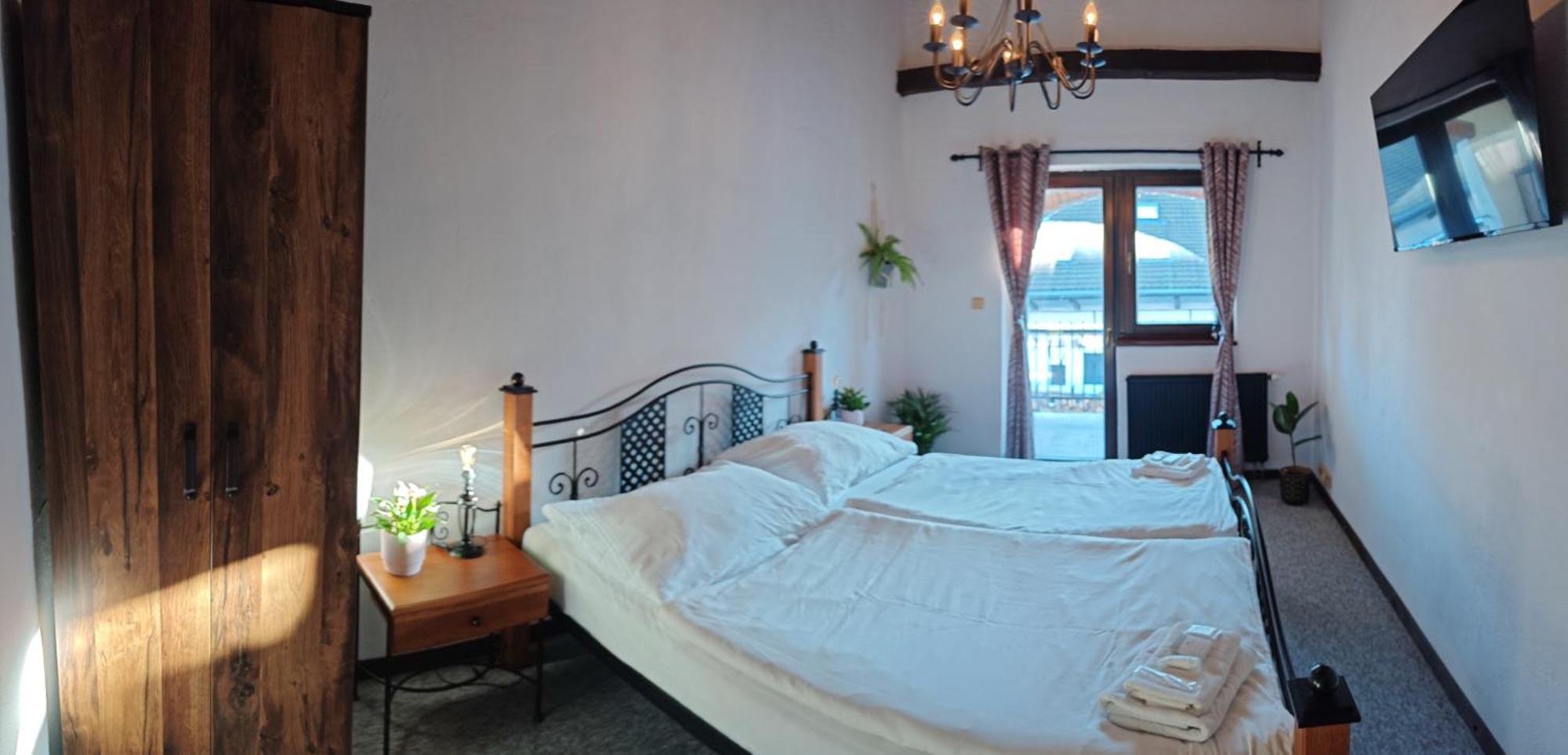 Hotel Plzensky Dvur Frýdek-Místek Eksteriør billede